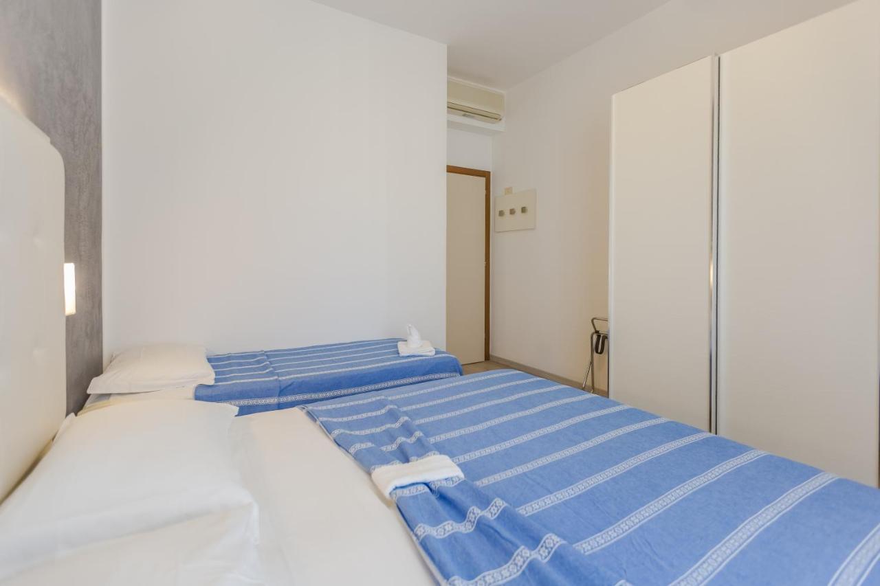 Hotel Bremen Rimini Extérieur photo